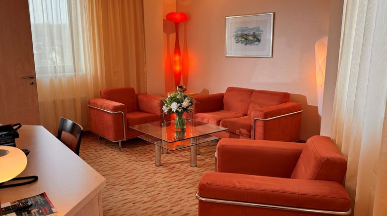 <b>Ringhotel Rhein-Ruhr Room</b>. Images powered by <a href="https://www.leonardoworldwide.com/" title="Leonardo Worldwide" target="_blank">Leonardo</a>.