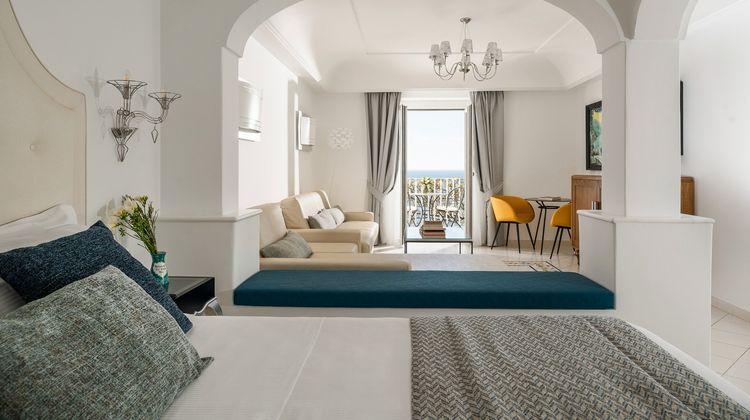 Eden Roc Suites Hotel Room