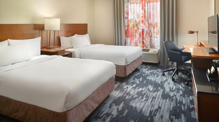 Fairfield Inn & Suites Anderson Clemson Room