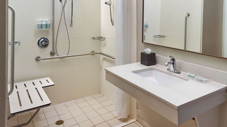 Fairfield Inn & Suites Anderson Clemson Room