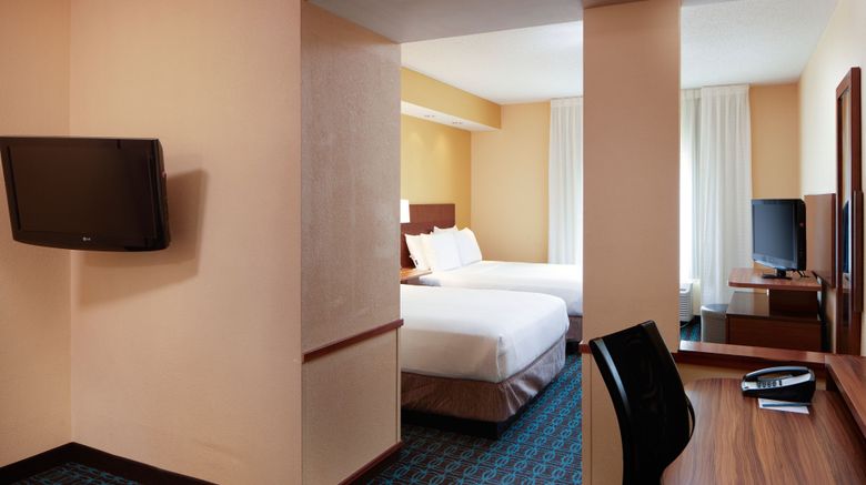 <b>Fairfield Inn & Suites Frankfort Suite</b>. Images powered by <a href="https://www.leonardoworldwide.com/" title="Leonardo Worldwide" target="_blank">Leonardo</a>.