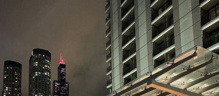 Crowne Plaza Chicago West Loop Exterior
