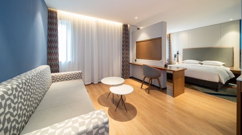 <b>Holiday Inn Exp Pujiang Lianhang Rd Suite</b>. Images powered by <a href="https://www.leonardoworldwide.com/" title="Leonardo Worldwide" target="_blank">Leonardo</a>.