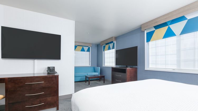 Holiday Inn Express Spokane Valley Suite