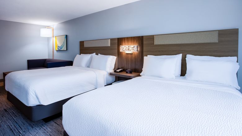 <b>Holiday Inn Express & Stes Bradenton E. Room</b>. Images powered by <a href="https://www.leonardoworldwide.com/" title="Leonardo Worldwide" target="_blank">Leonardo</a>.