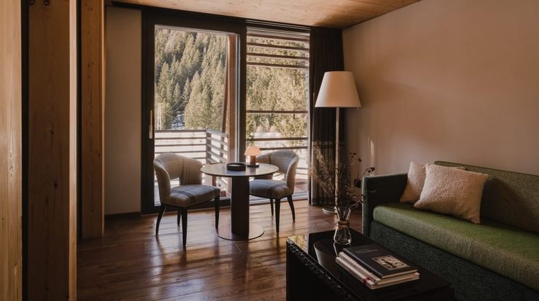 <b>Aethos Monterosa Room</b>. Images powered by <a href="https://www.leonardoworldwide.com/" title="Leonardo Worldwide" target="_blank">Leonardo</a>.