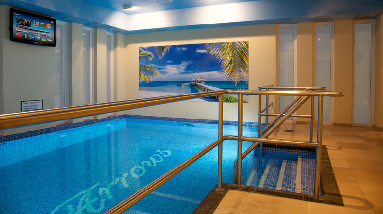 <b>Arrows Hotel Pool</b>. Images powered by <a href="https://www.leonardoworldwide.com/" title="Leonardo Worldwide" target="_blank">Leonardo</a>.