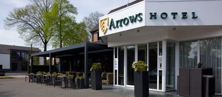 Arrows Hotel Exterior