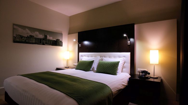 <b>Arrows Hotel Room</b>. Images powered by <a href="https://www.leonardoworldwide.com/" title="Leonardo Worldwide" target="_blank">Leonardo</a>.