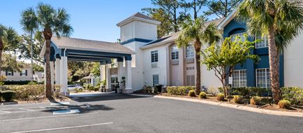 Holiday Inn Express Exterior