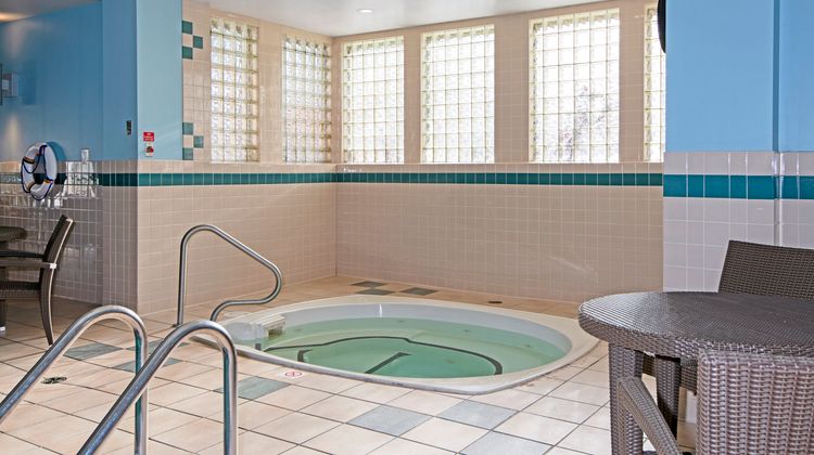 Holiday Inn Express Pool