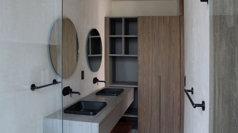 <b>Bespoke Tulum Room</b>. Images powered by <a href="https://www.leonardoworldwide.com/" title="Leonardo Worldwide" target="_blank">Leonardo</a>.