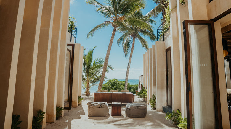 Bespoke Tulum Exterior. Images powered by <a href="https://www.leonardoworldwide.com" target="_blank" rel="noopener">Leonardo</a>.
