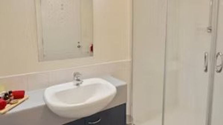 <b>Addington Court Motel Room</b>. Images powered by <a href="https://www.leonardoworldwide.com/" title="Leonardo Worldwide" target="_blank">Leonardo</a>.
