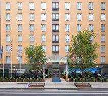 Holiday Inn Express NYC - Chelsea Exterior