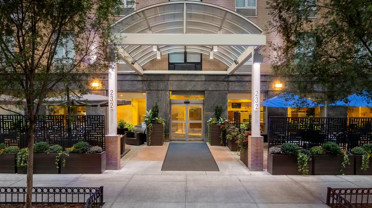 Holiday Inn Express NYC - Chelsea Exterior