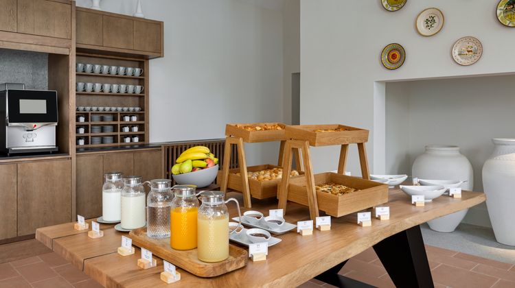 Holiday Inn Express Evora Restaurant