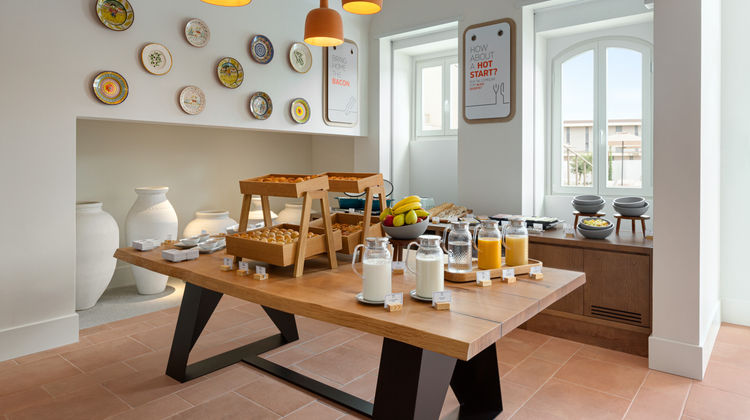 Holiday Inn Express Evora Restaurant