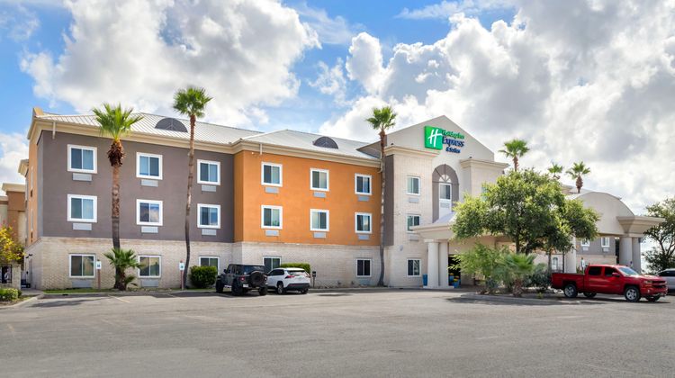Holiday Inn Express Exterior