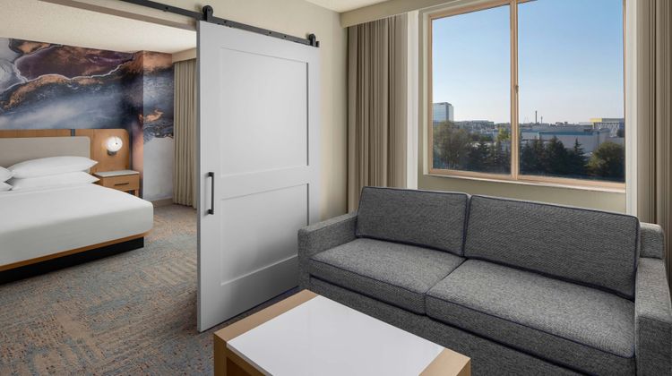 Delta Hotels Santa Clara Silicon Valley Suite