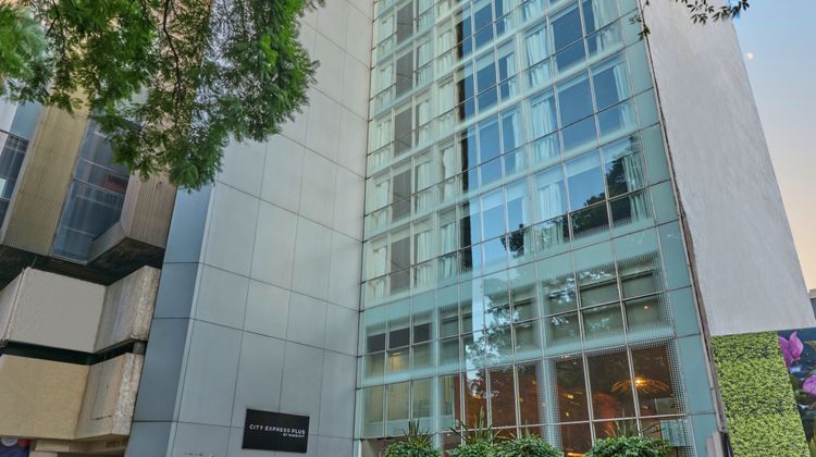City Express Plus by Marriott Exterior