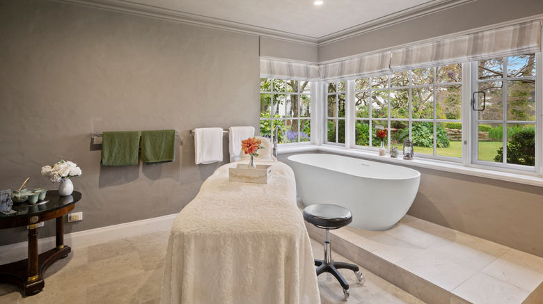 <b>Parklands Country Garden & Lodges Spa</b>. Images powered by <a href="https://www.leonardoworldwide.com/" title="Leonardo Worldwide" target="_blank">Leonardo</a>.