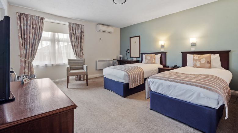 <b>The Sleeping Bear Hotel Dorchester Room</b>. Images powered by <a href="https://www.leonardoworldwide.com/" title="Leonardo Worldwide" target="_blank">Leonardo</a>.