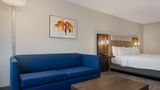 Holiday Inn Express & Suites Grand Haven Suite