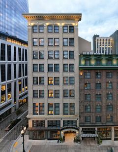 Woodlark Hotel