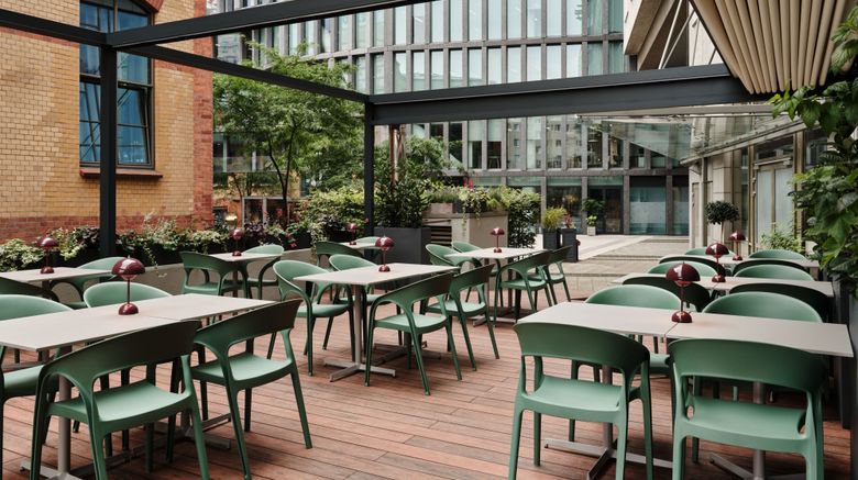 <b>Sheraton Poznan Hotel Restaurant</b>. Images powered by <a href="https://www.leonardoworldwide.com/" title="Leonardo Worldwide" target="_blank">Leonardo</a>.