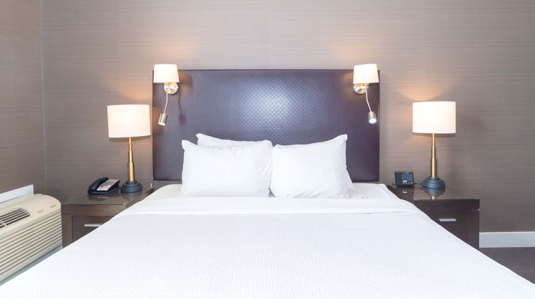 Sandman Signature Kamloops Hotel Room