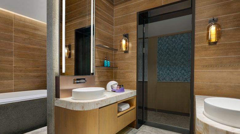 <b>Crowne Plaza Snow World Room</b>. Images powered by <a href="https://www.leonardoworldwide.com/" title="Leonardo Worldwide" target="_blank">Leonardo</a>.