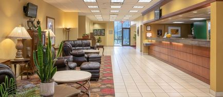 MCM Elegante Hotel & Suites Exterior