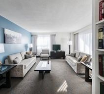 Ottawa Embassy Hotel & Suites Lobby