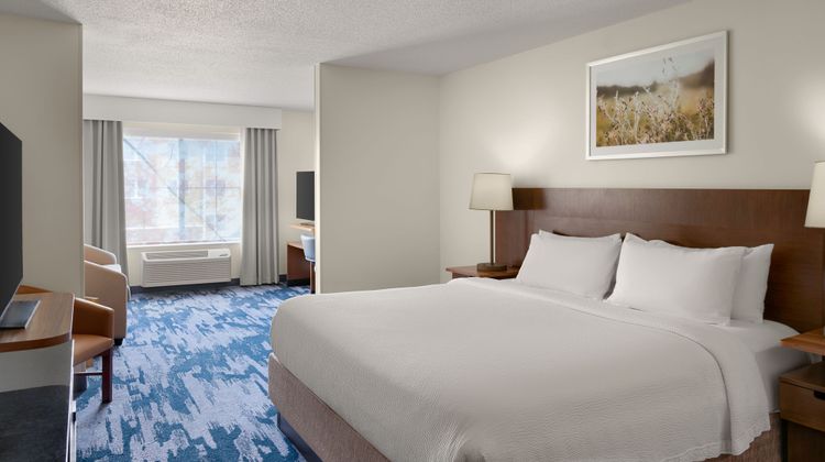 Fairfield Inn & Suites Naperville/Aurora Room