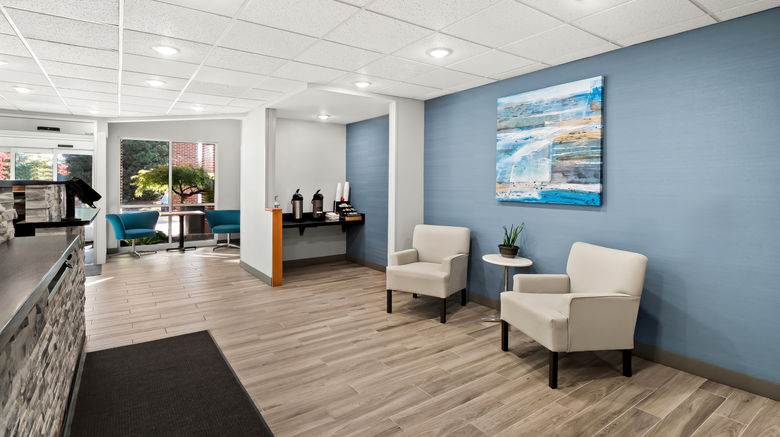 <b>HomeTowne Studios East Lansing Okemos Lobby</b>. Images powered by <a href="https://www.leonardoworldwide.com/" title="Leonardo Worldwide" target="_blank">Leonardo</a>.