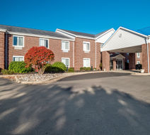 HomeTowne Studios East Lansing Okemos Exterior