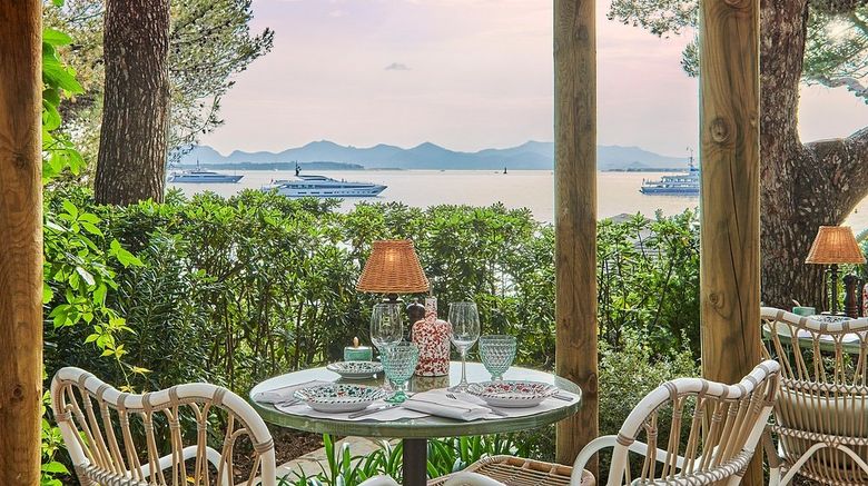 <b>Hotel du Cap-Eden-Roc Restaurant</b>. Images powered by <a href="https://www.leonardoworldwide.com/" title="Leonardo Worldwide" target="_blank">Leonardo</a>.
