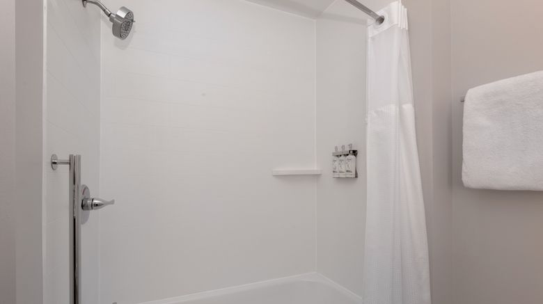 <b>Holiday Inn Express Suites Alton Room</b>. Images powered by <a href="https://www.leonardoworldwide.com/" title="Leonardo Worldwide" target="_blank">Leonardo</a>.