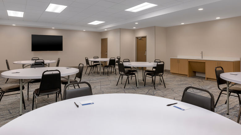 <b>Holiday Inn Express Suites Alton Meeting</b>. Images powered by <a href="https://www.leonardoworldwide.com/" title="Leonardo Worldwide" target="_blank">Leonardo</a>.