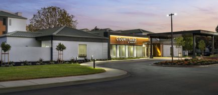 Courtyard San Mateo Foster City Exterior