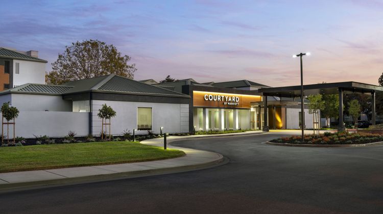 Courtyard San Mateo Foster City Exterior