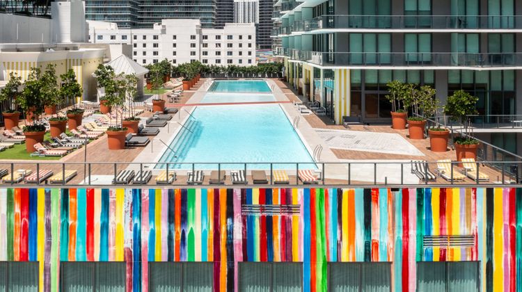 DUA Miami, Autograph Collection Pool