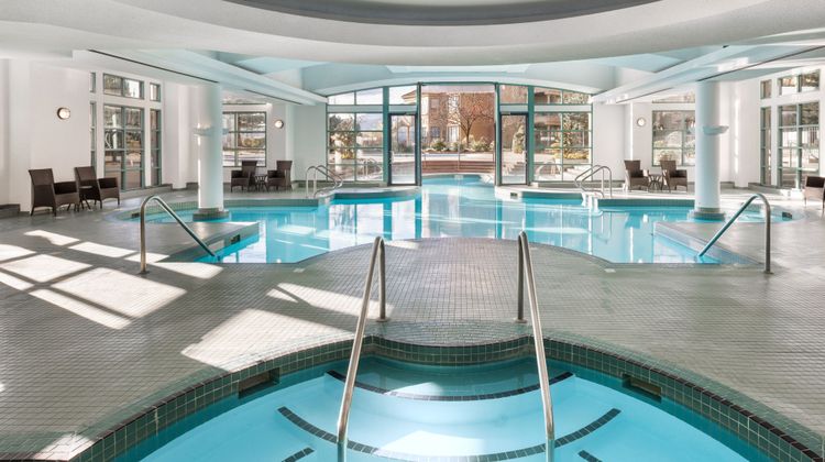 Delta Hotels Grand Okanagan Resort Pool