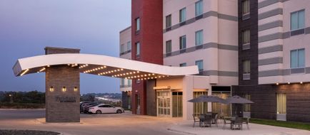 Fairfield Inn & Suites at MH Landing Exterior