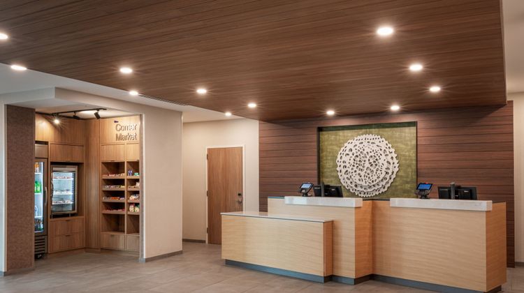 Fairfield Inn & Suites at MH Landing Lobby