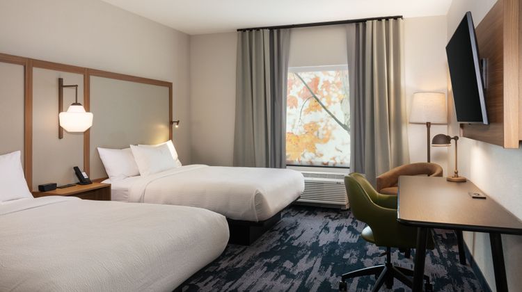 Fairfield Inn & Suites at MH Landing Room