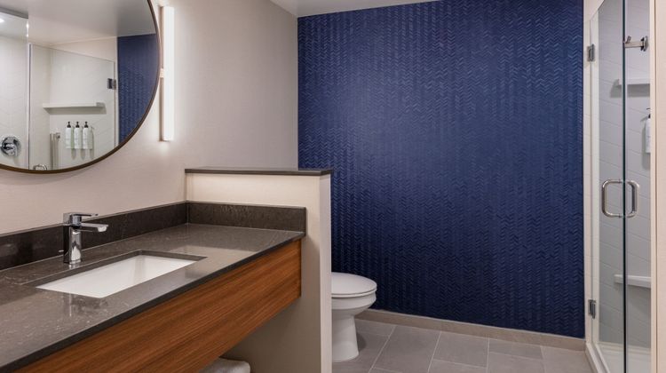 Fairfield Inn & Suites at MH Landing Room