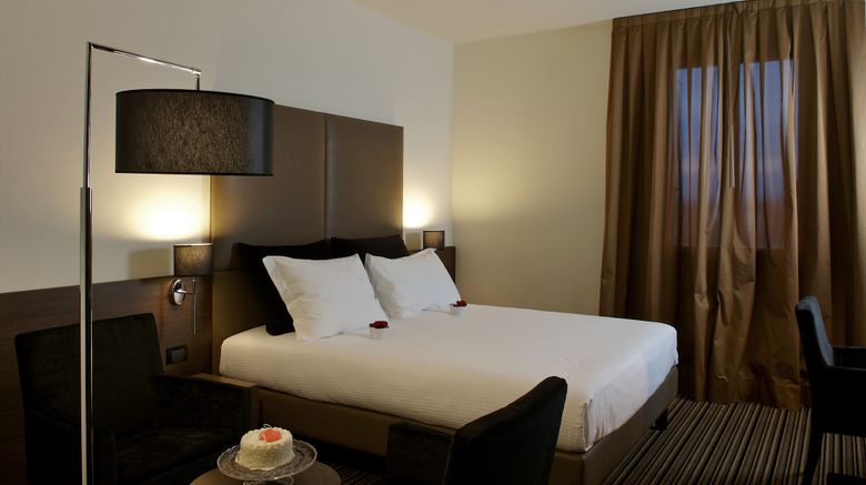 <b>Sweet Hotel Suite</b>. Images powered by <a href="https://www.leonardoworldwide.com/" title="Leonardo Worldwide" target="_blank">Leonardo</a>.