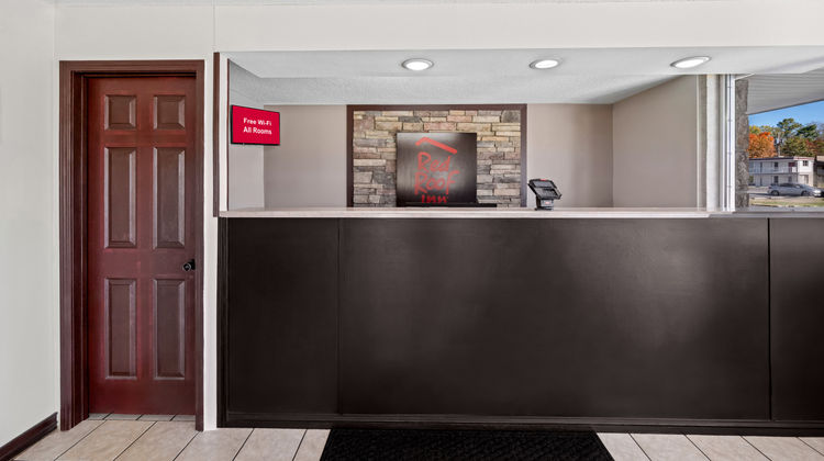 Red Roof Inn Abingdon Lobby